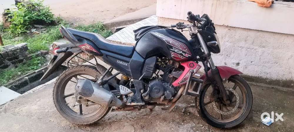 Body and engine ok but tyres damage