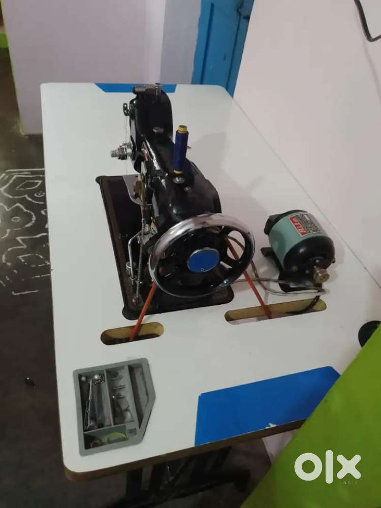 Tailoring machine  ( brand new condition)