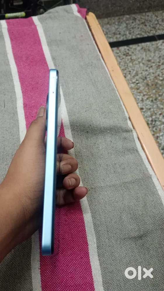 THIS IS THE POCO M7 5G SMARTPHONE