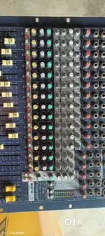 Soundkraft efx 12 mixer