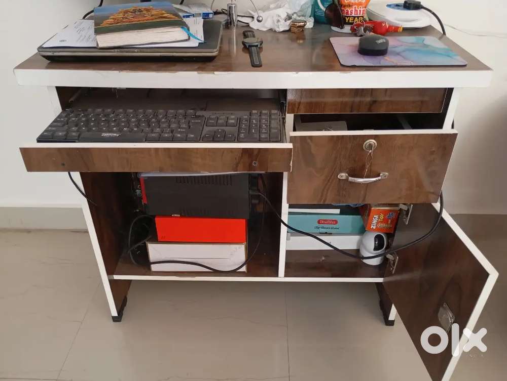 Computer Table
