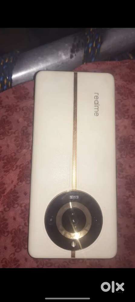 realme 11 pro plus 12+256