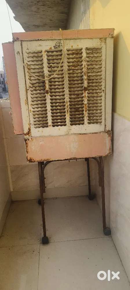 Water cooler 1 season used