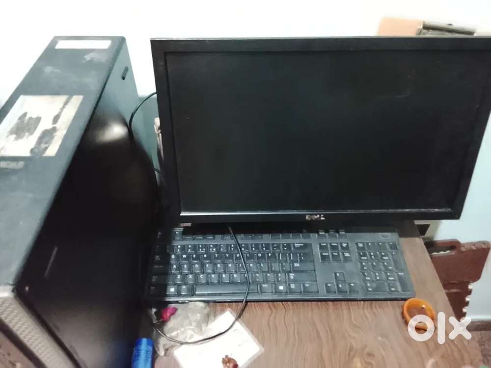 GOOD condition DELL COMPUTER CPU key board all