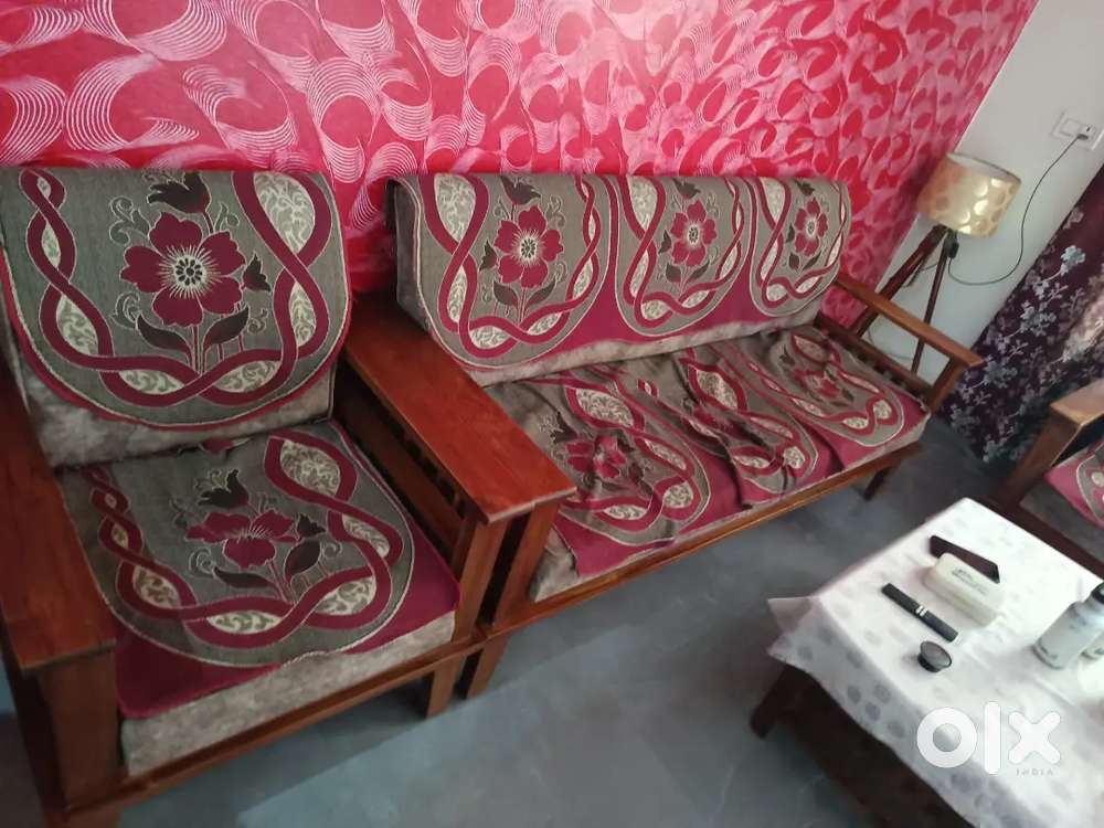 Wooden sofa set 3+1+1