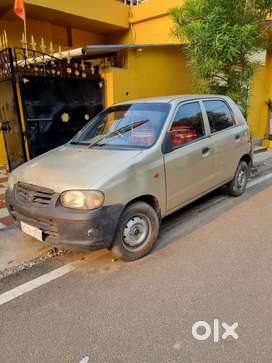 AC, म्यूजिक सिस्टम, नई बैटरी, पांचों नए टायर के साथ रनिंग कंडीशन