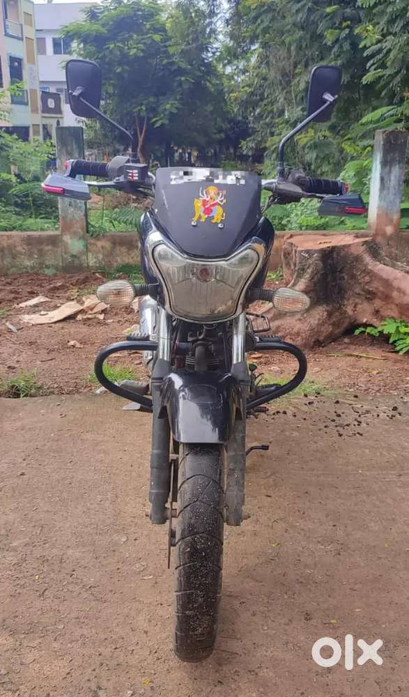 Bajaj v15 very good condition all paper available