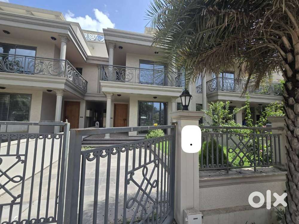 Live Lavishly in Sargasan–4 BHK Luxury Bungalow for Immediate Sale