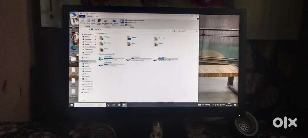 Computer full set with speakers and table