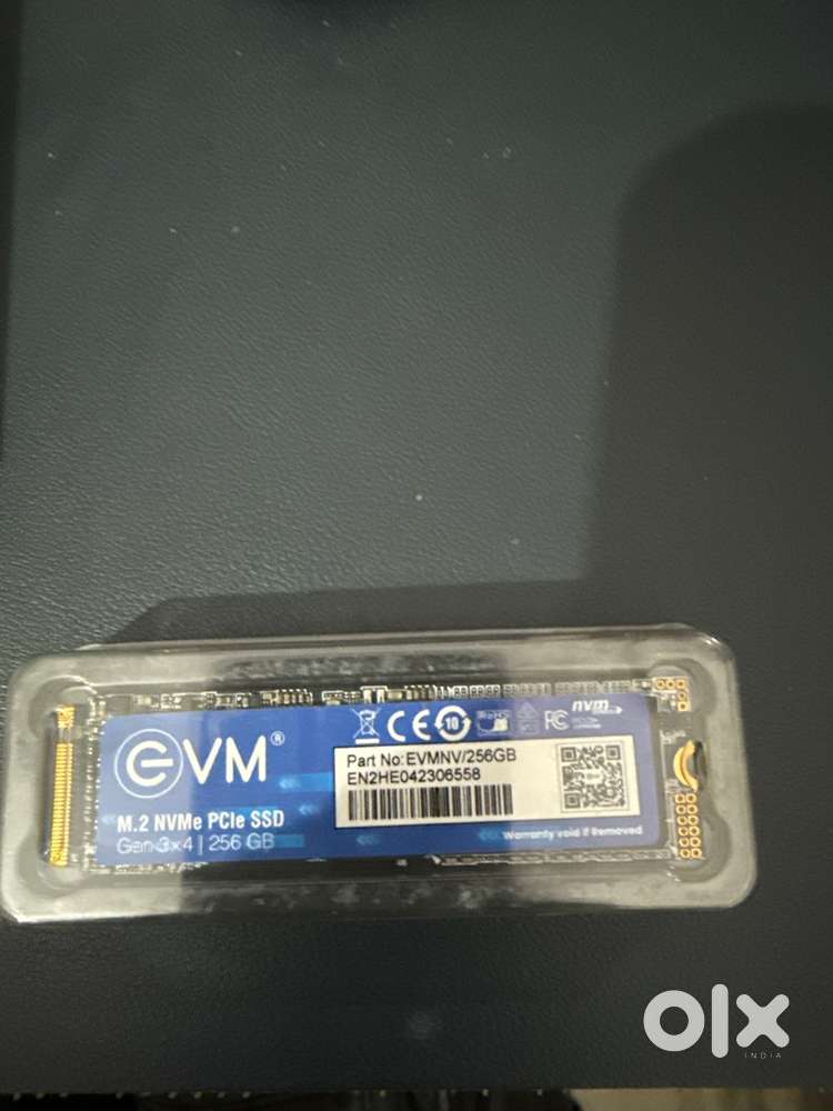 256 GB SSD