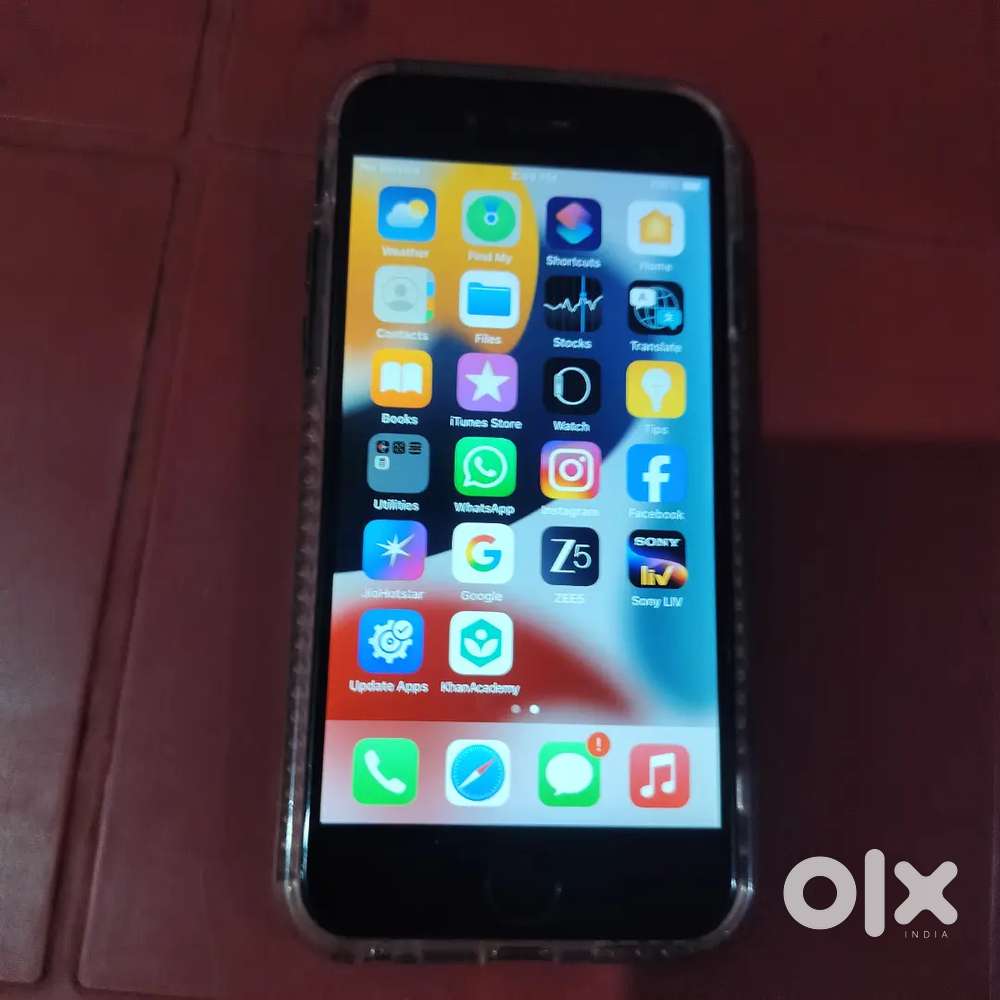 I PHONE 7 (128GB)