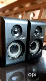 Portable Speaker , 40w ( 20w + 20w ) , Woofer Speakers , Black colour.