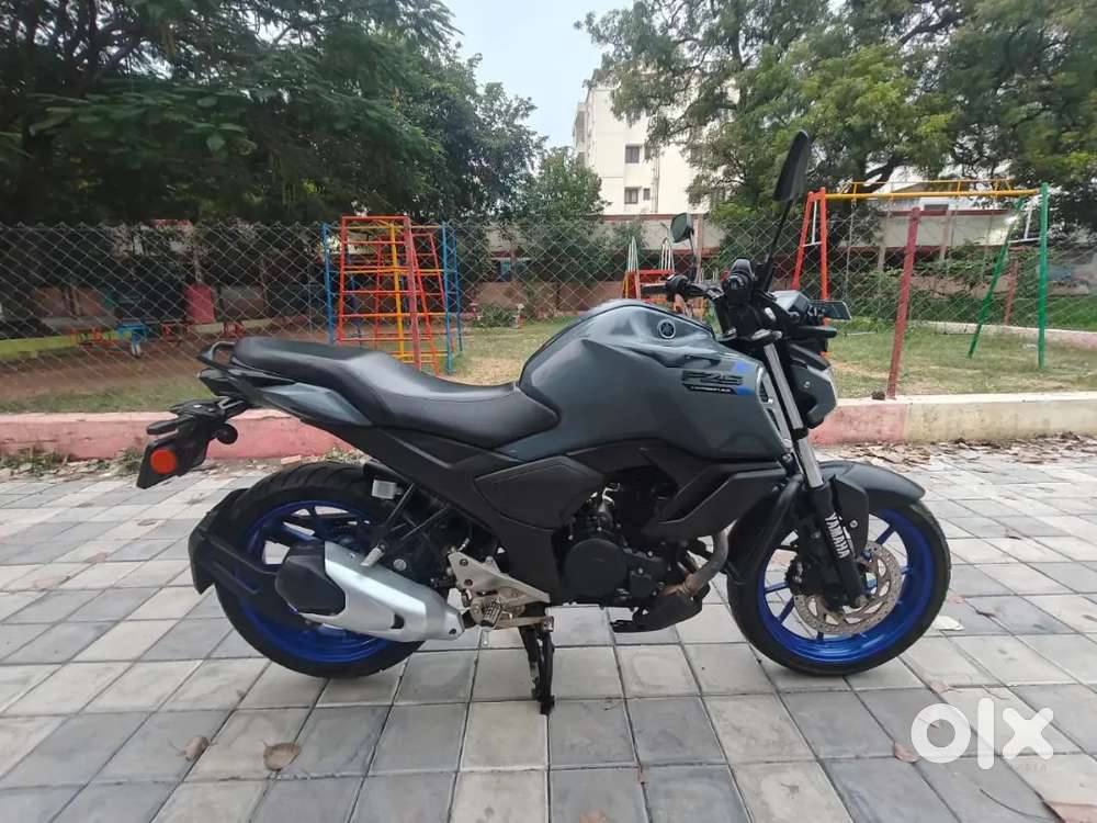 YAMAHA FZ-S V4 ABS