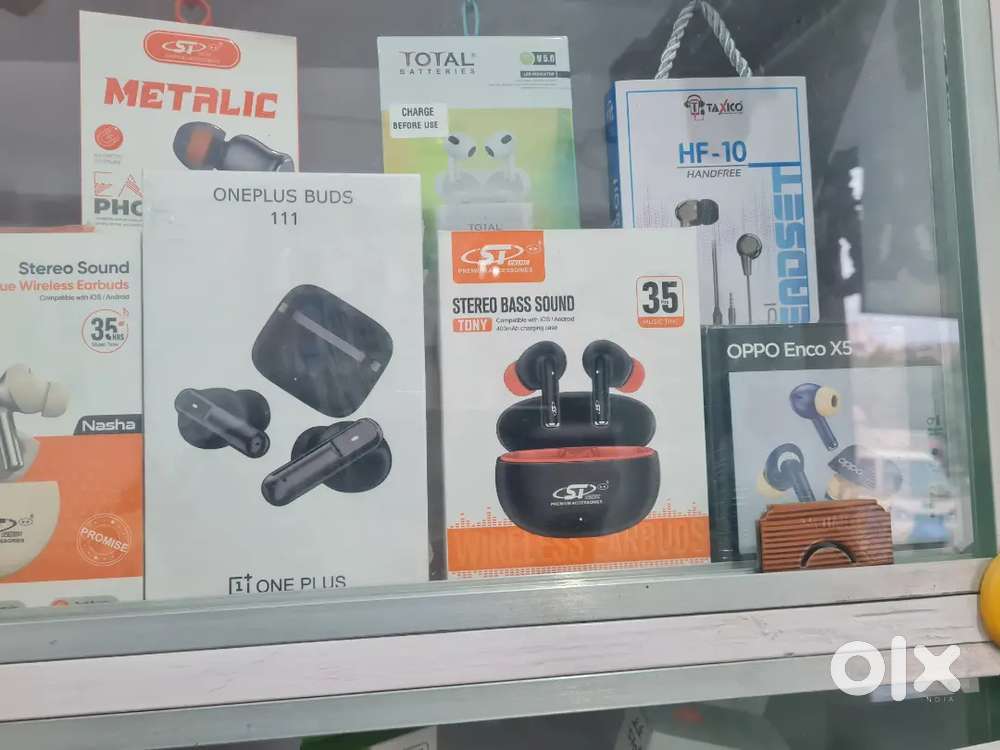 Good condition new ear buds