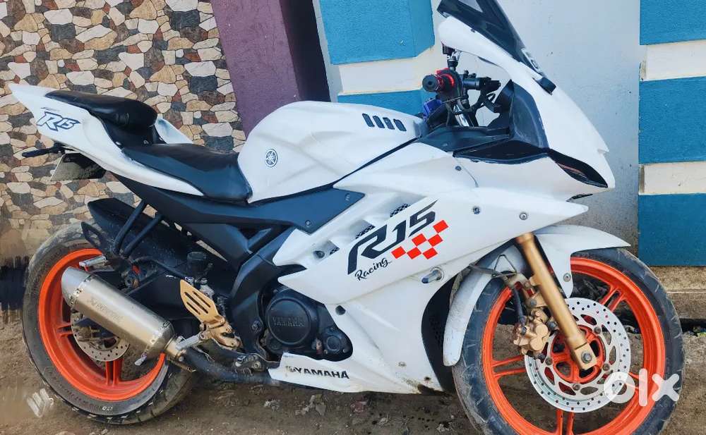 Yamaha R15