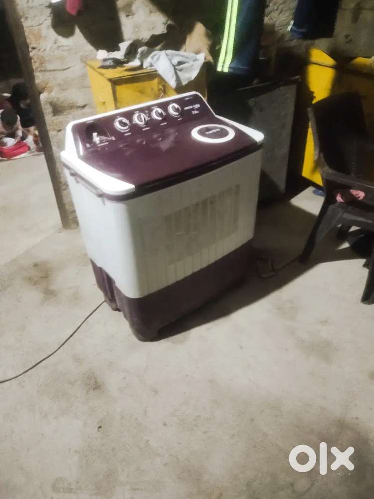 Washing machine sell karna hai urgent voltas ki 7 kg e