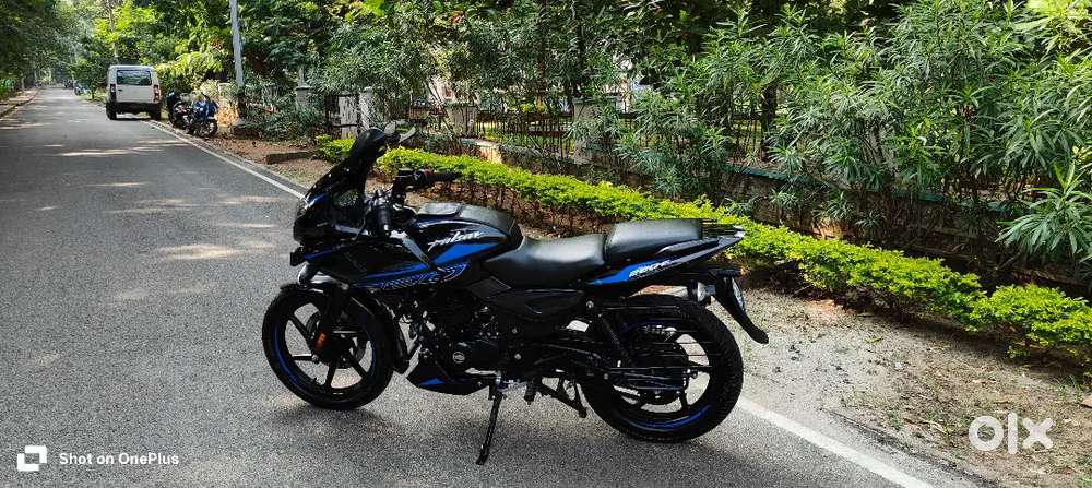 Pulsar 220f single owner drive