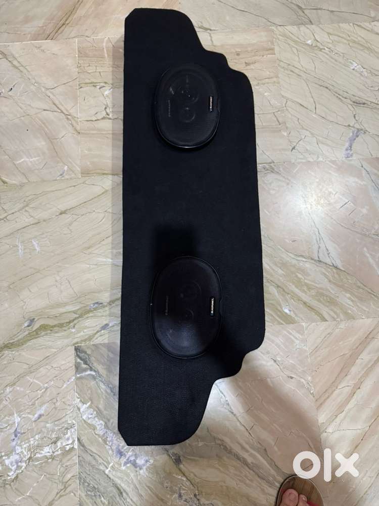 Blaupunkt Triaxial 600 watt each car speaker + alto 800 parcel tray