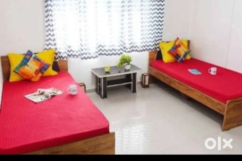 PG Cot Basis Sharing Room's Available Nevi Peth Solapur