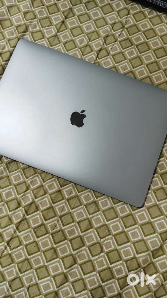 Macbook pro 2019 16 inch i9 (1TB )