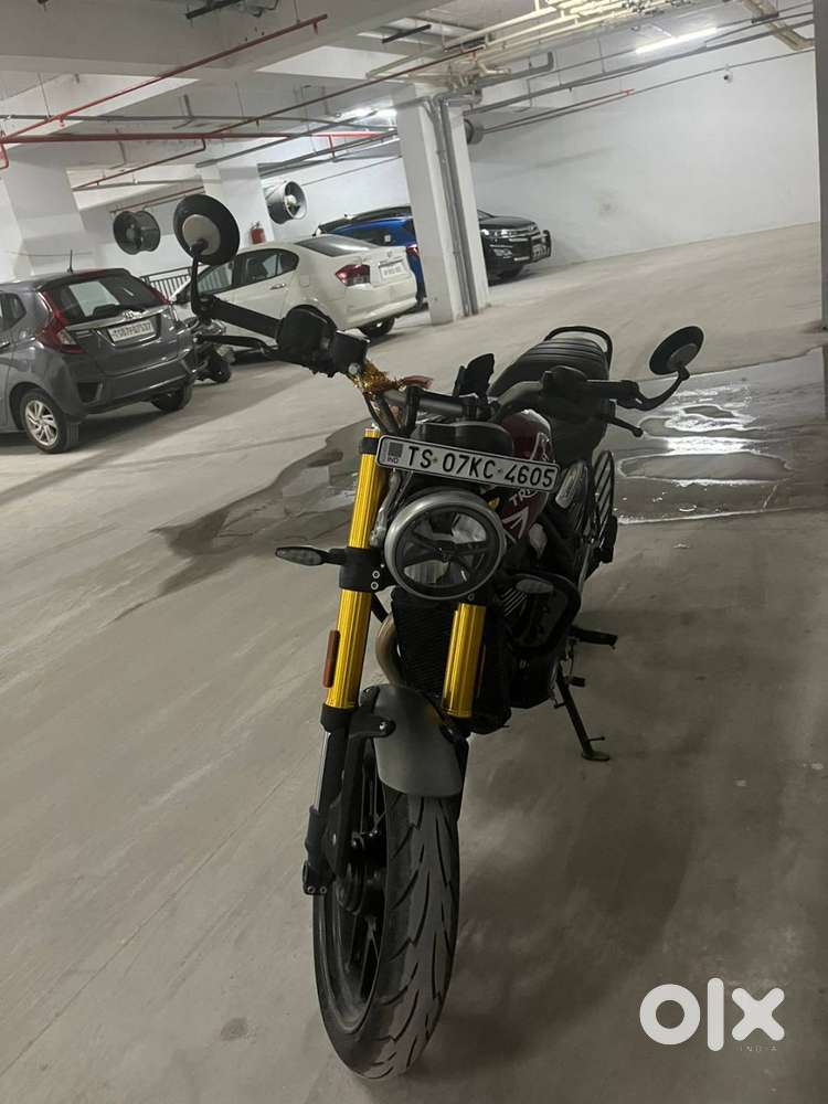 rarely used Triump 400 for sale