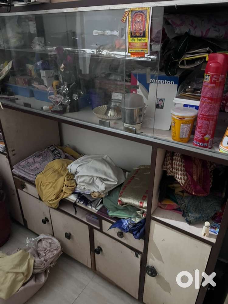 Showcase sell in best price