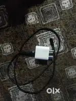 APPLE ORIGINAL CHARGER AND PORTRONICS ORIGINAL CABLE