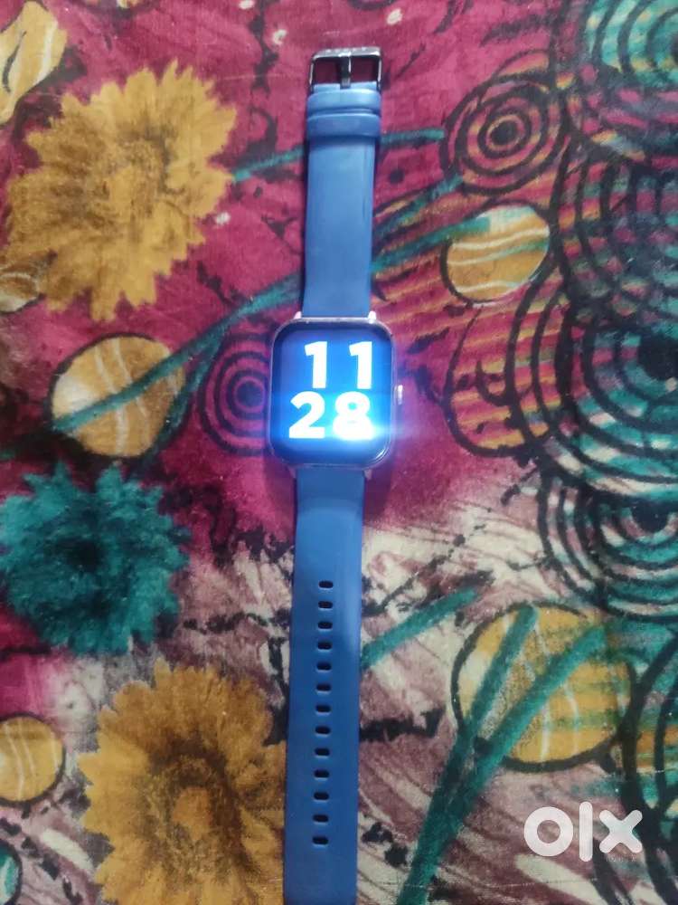 Smart watch boult