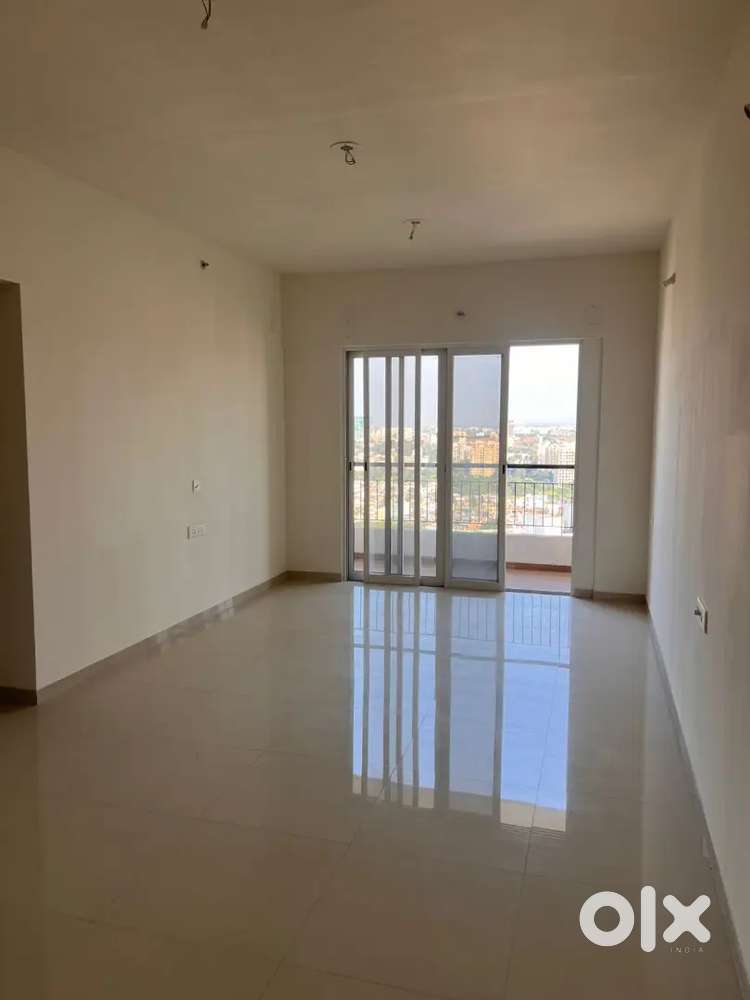 2bhk flat for bachelor and family