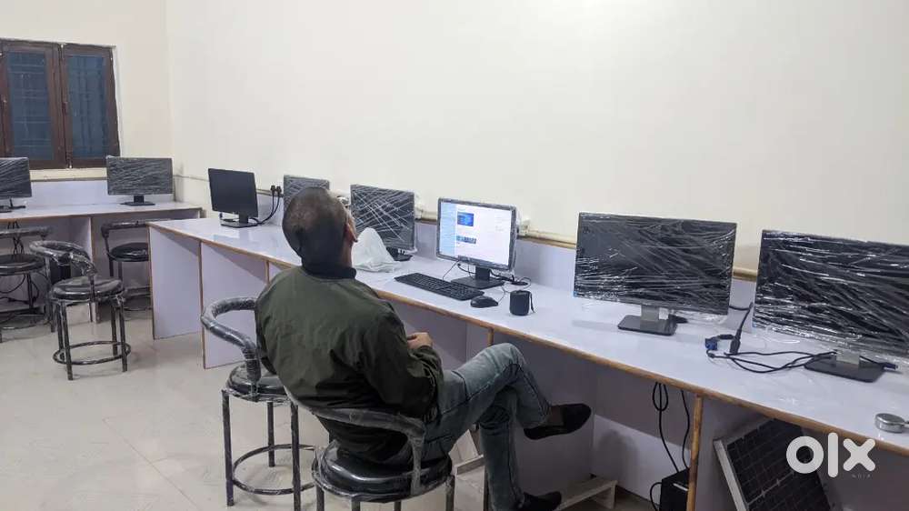 Computer institute items