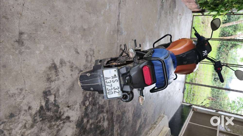 Yamaha FZX with Bluetooth, 3 years, colour-black ,orange