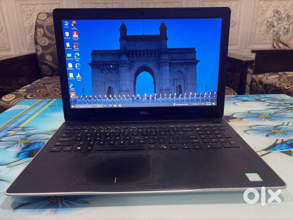 Dell Inspiron 3584 15.6 inch Laptop