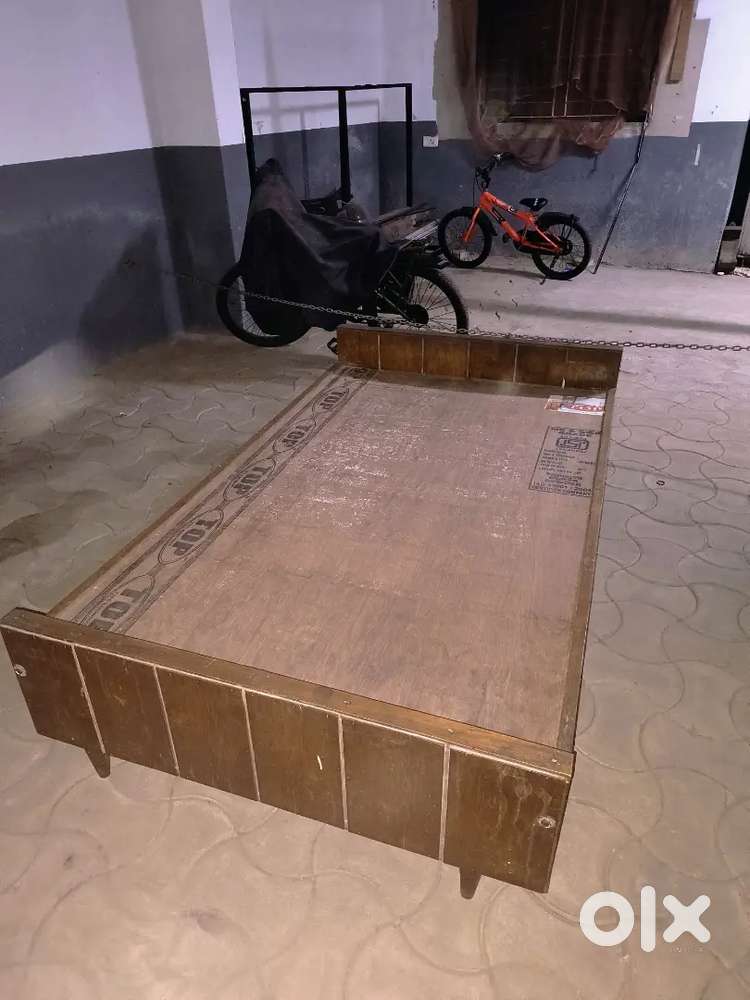 Wooden cot