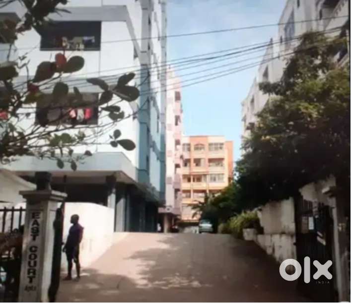 3 BHK West facing flat for rent - opp to VUDA Park