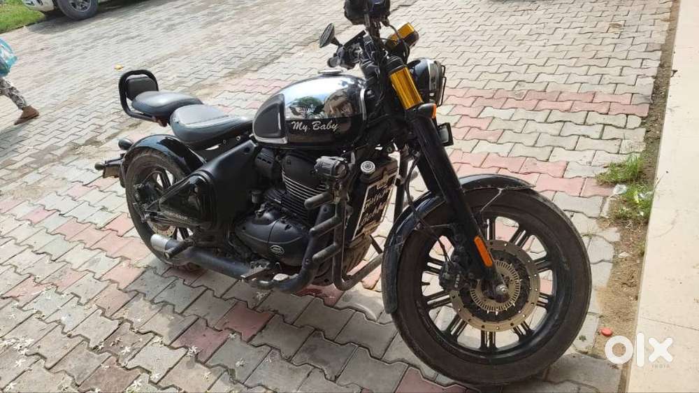 Jawa 42 bobber 2025 model PPF done halo lamps installed