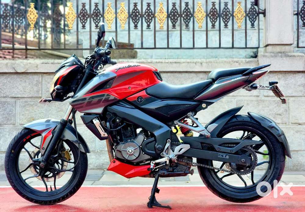 BAJAJ PULSAR NS 200 2017 IN MINT CONDITION AD BIKEBAZAR rs 200 ktmduke
