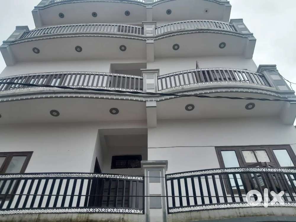 Floor for sale arihant vihar behind vishnu garden