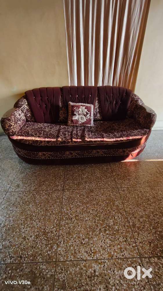 Sofa set brown colour