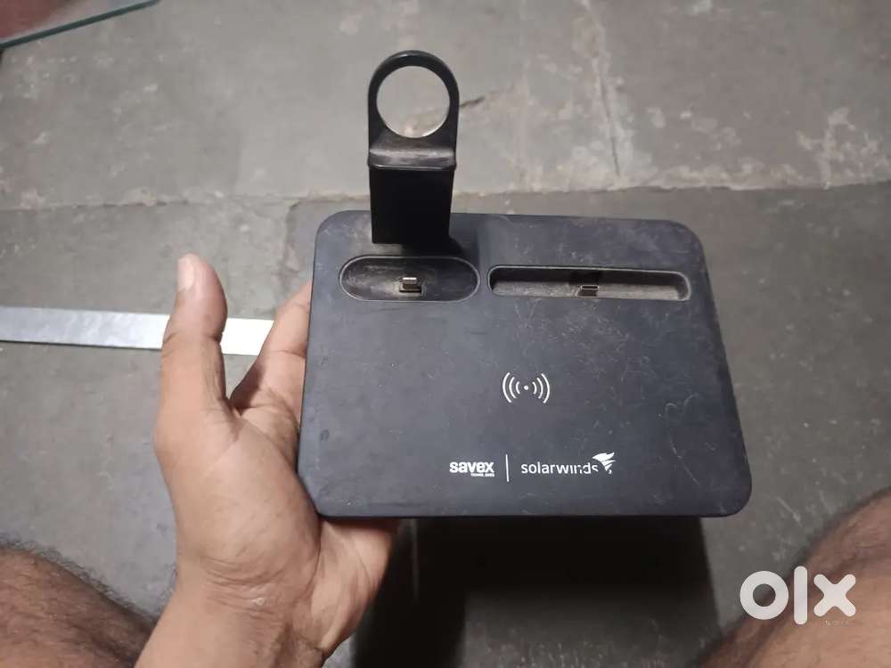 Wireless charger for apple