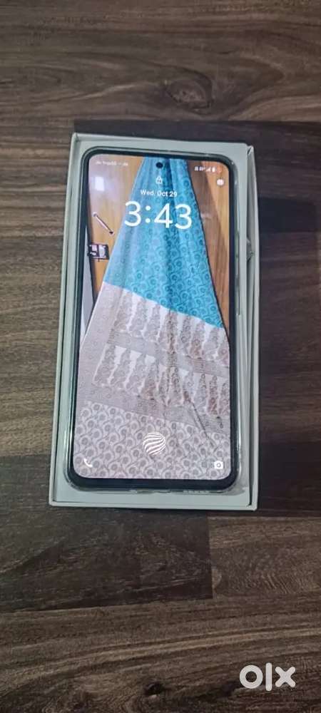 Vivo y300 8+8 gb ram 128 gb storage bil box charger available