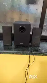 Speakers with woofer