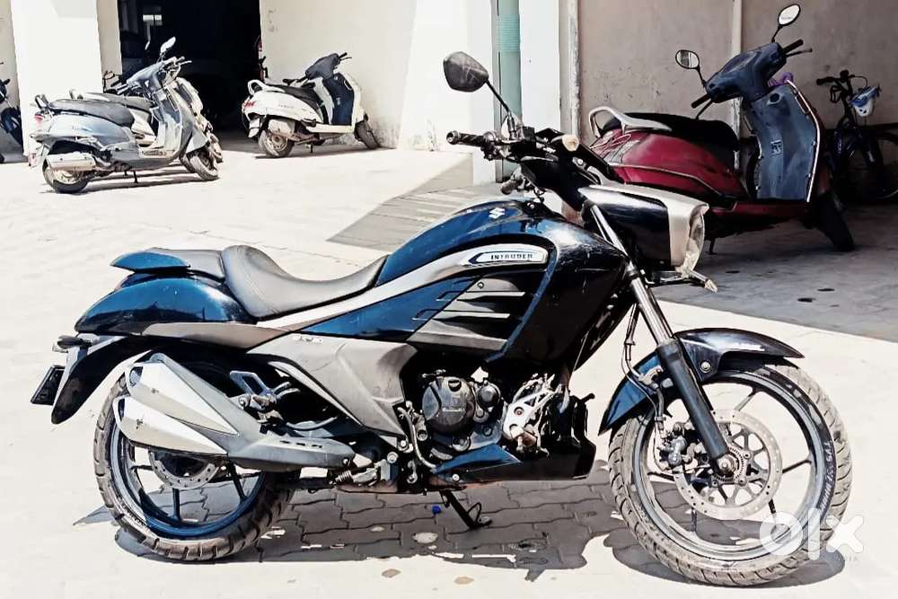 Suzuki Intruder 150