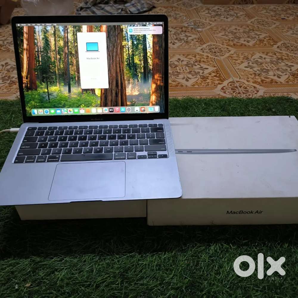 MacBook Air 2020 i3 8GB 256SSD full kit neat condition