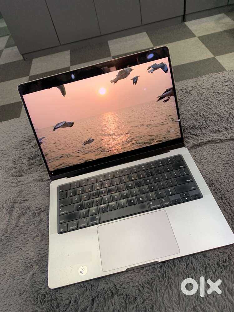 Apple MacBook Pro \ 2020 \ 14inch \ 16GB \ 512GB \ Touch ID \ Warranty