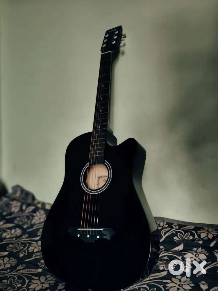 Henrix 38C PRO, it's a 38-inch acoustic guitar!# Guitar