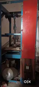 Paper plate machine