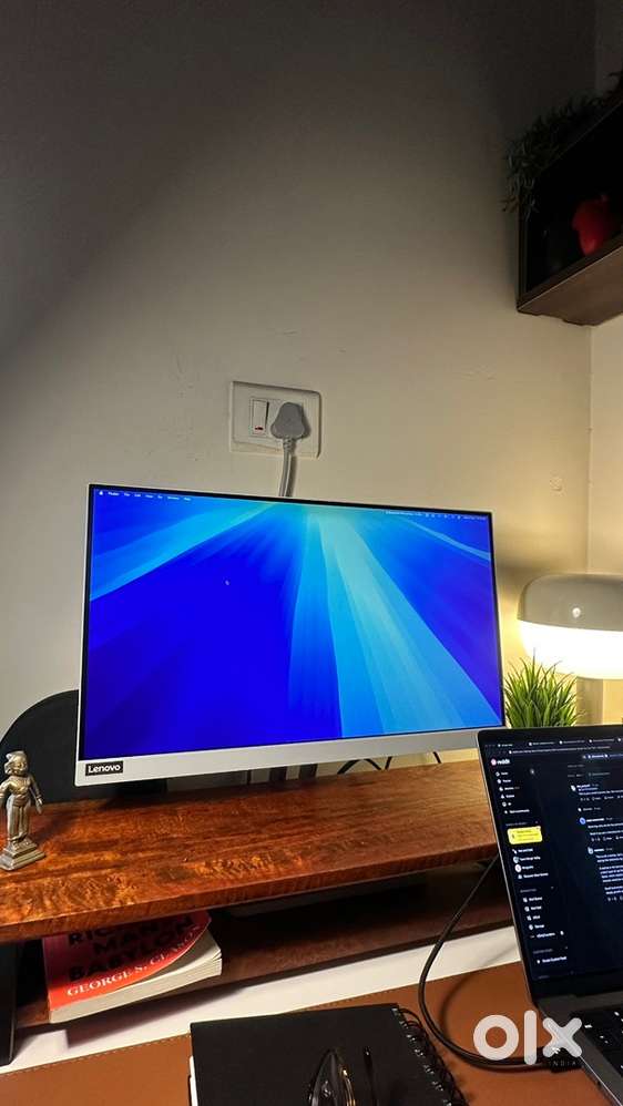 Lenovo 22inch Monitor (6 months old)