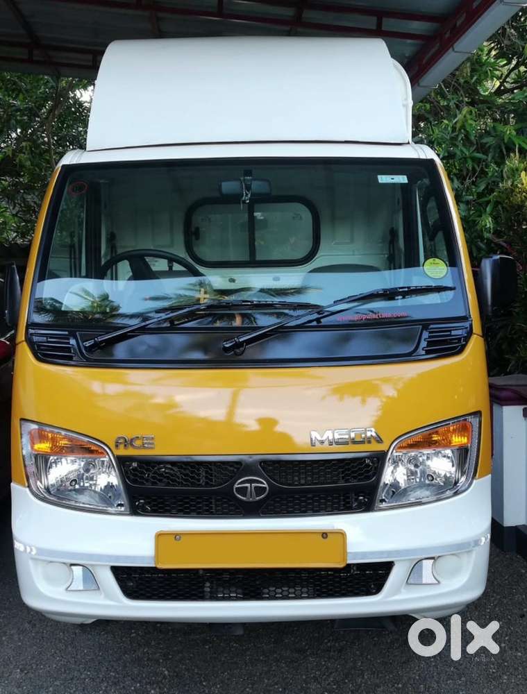 Driver + Delivery Helper (ഡ്രൈവർ + ഡെലിവറി ഹെൽപ്പർ)