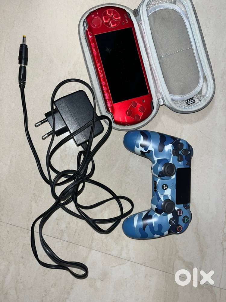 Psp and ps4 controller and memory card