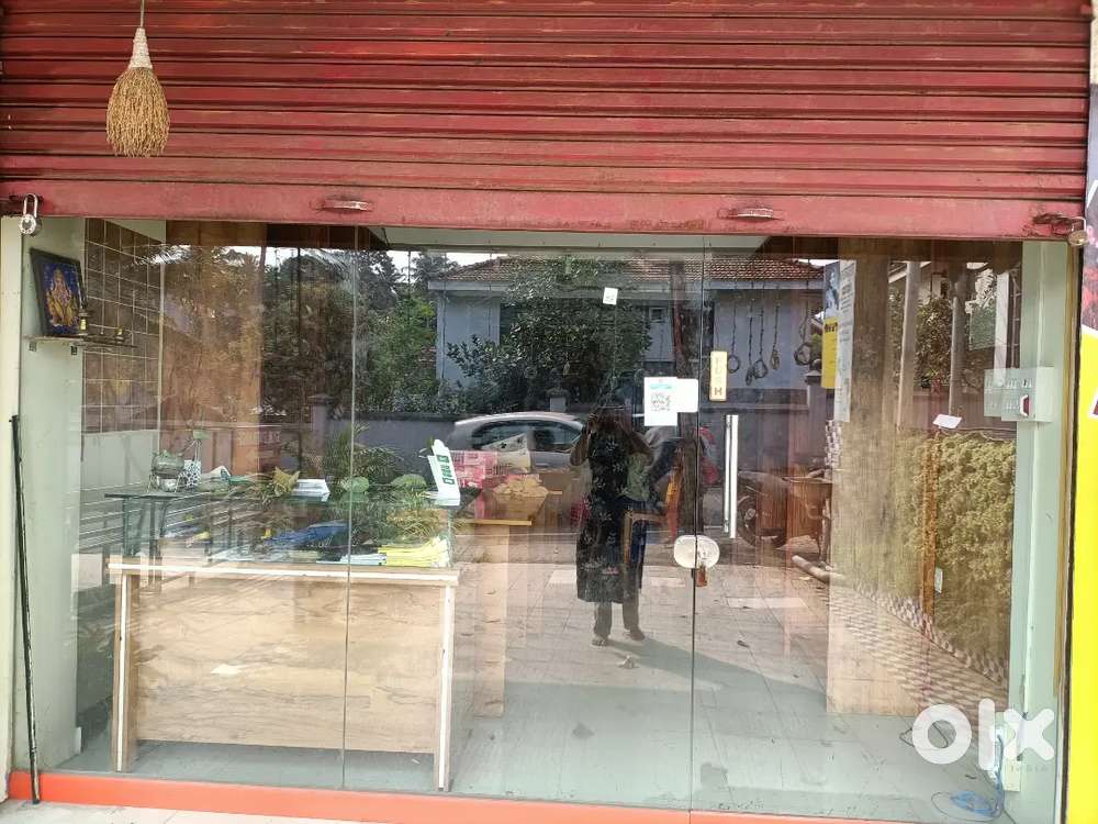 Furnished shop for rent